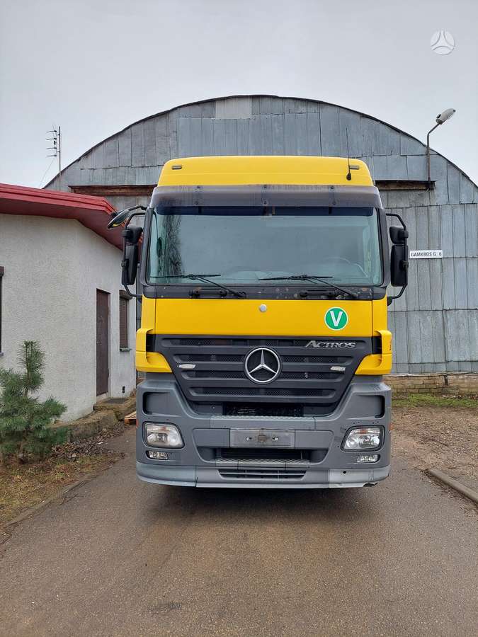 Mercedes-Benz Mp3, semi-trailer trucks
