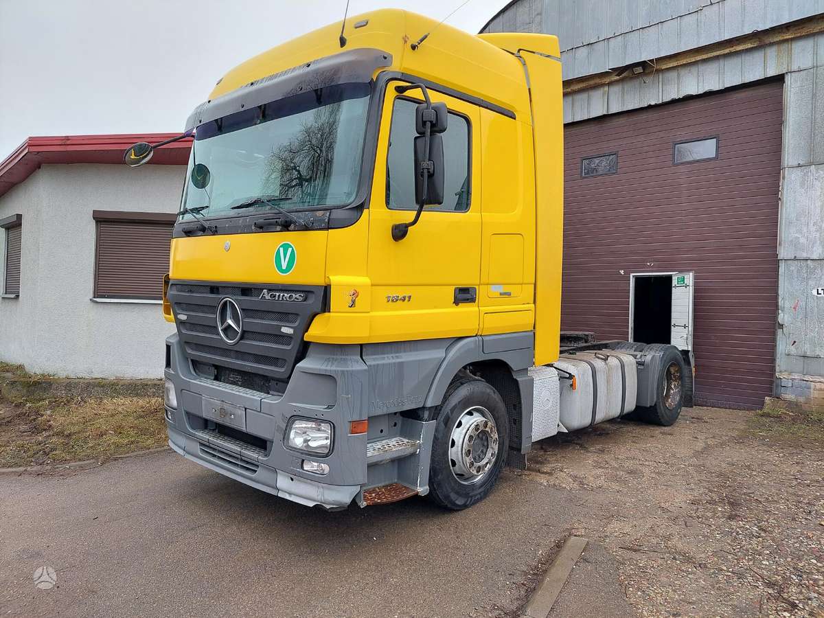 Mercedes-Benz Mp3, semi-trailer trucks