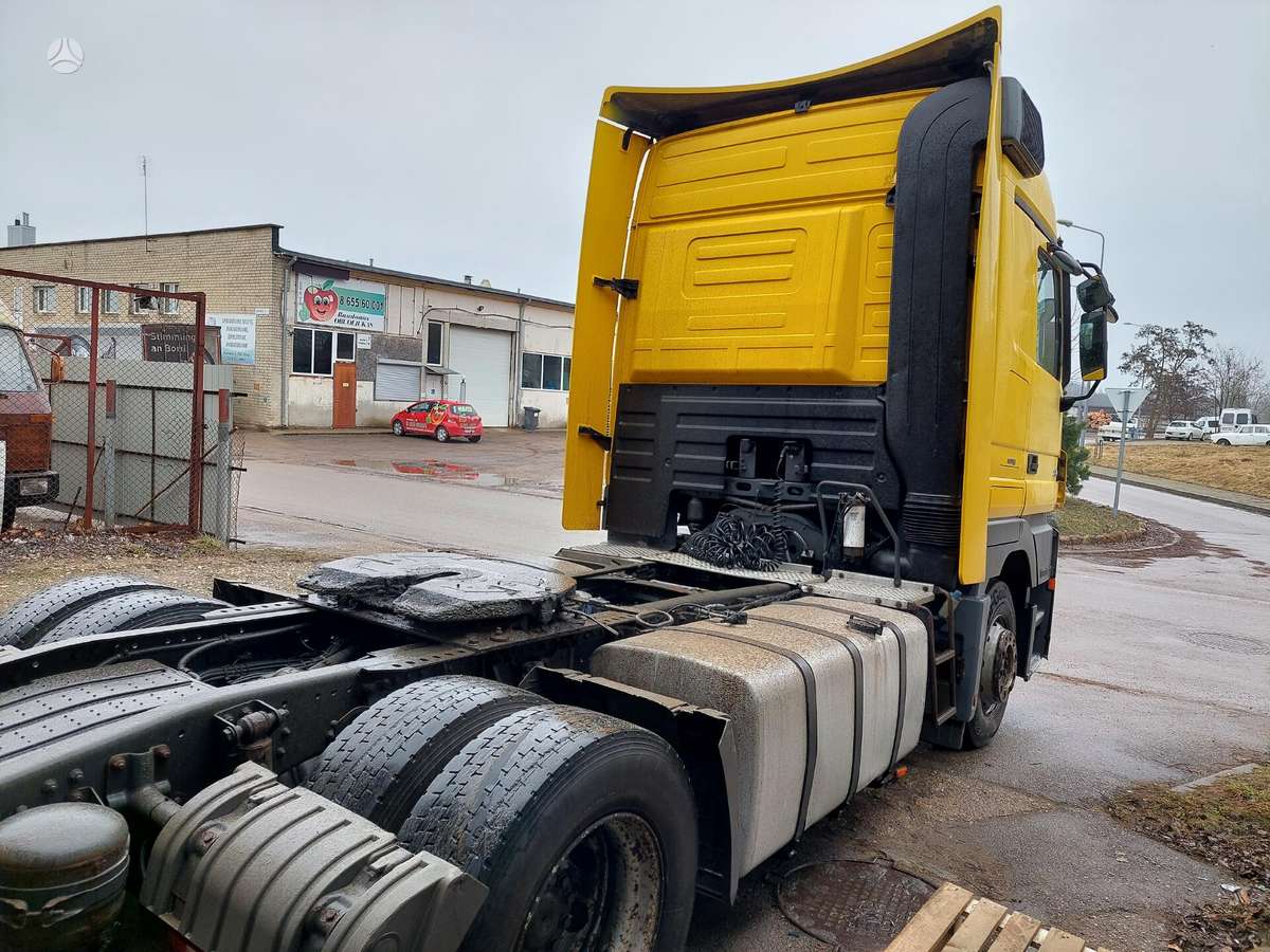 Mercedes-Benz Mp3, semi-trailer trucks