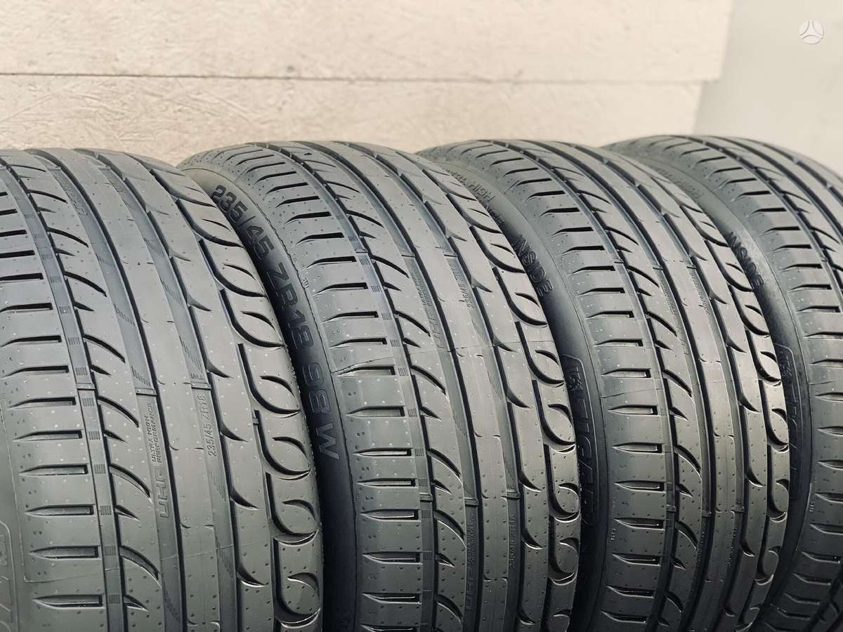 Tigar UHP, vasarinės 235/40 R19