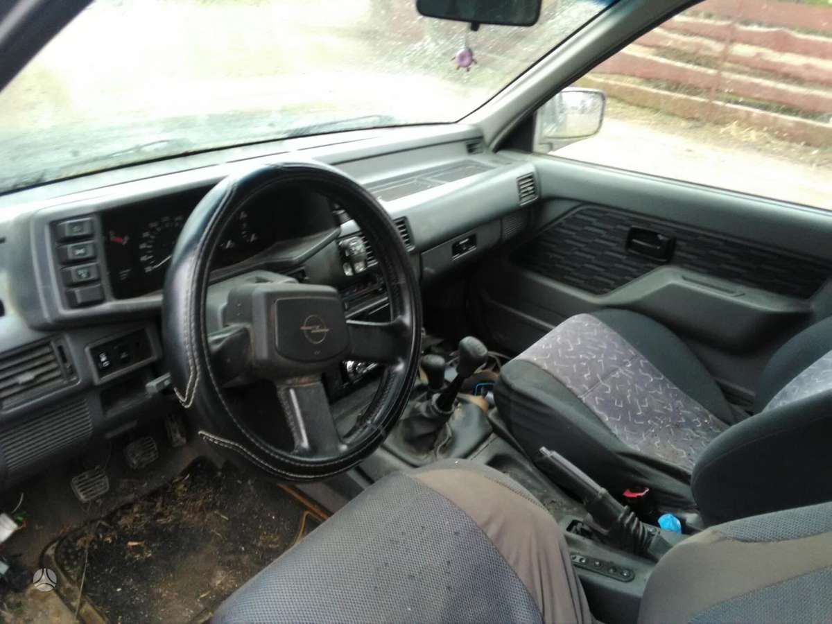 Opel Frontera