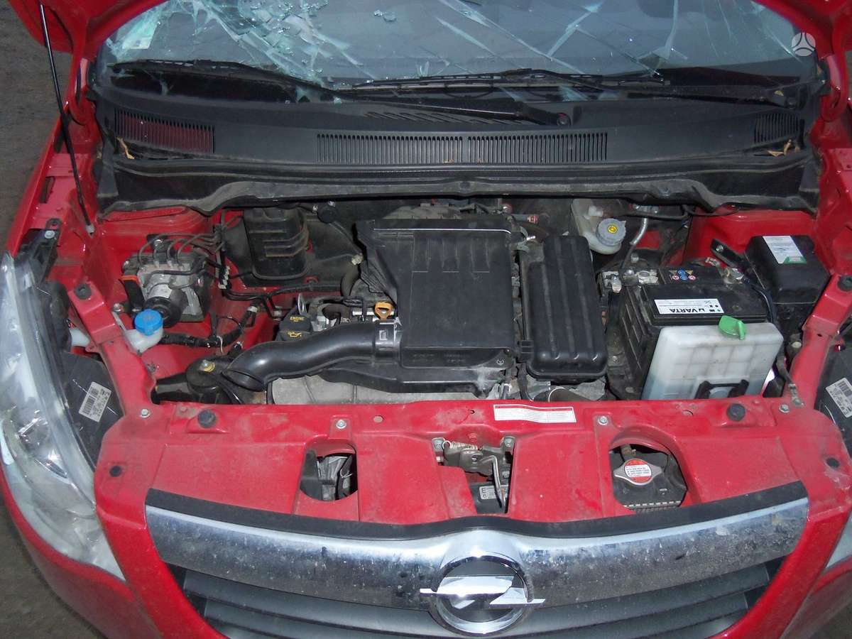Opel Agila kėbulo dalys