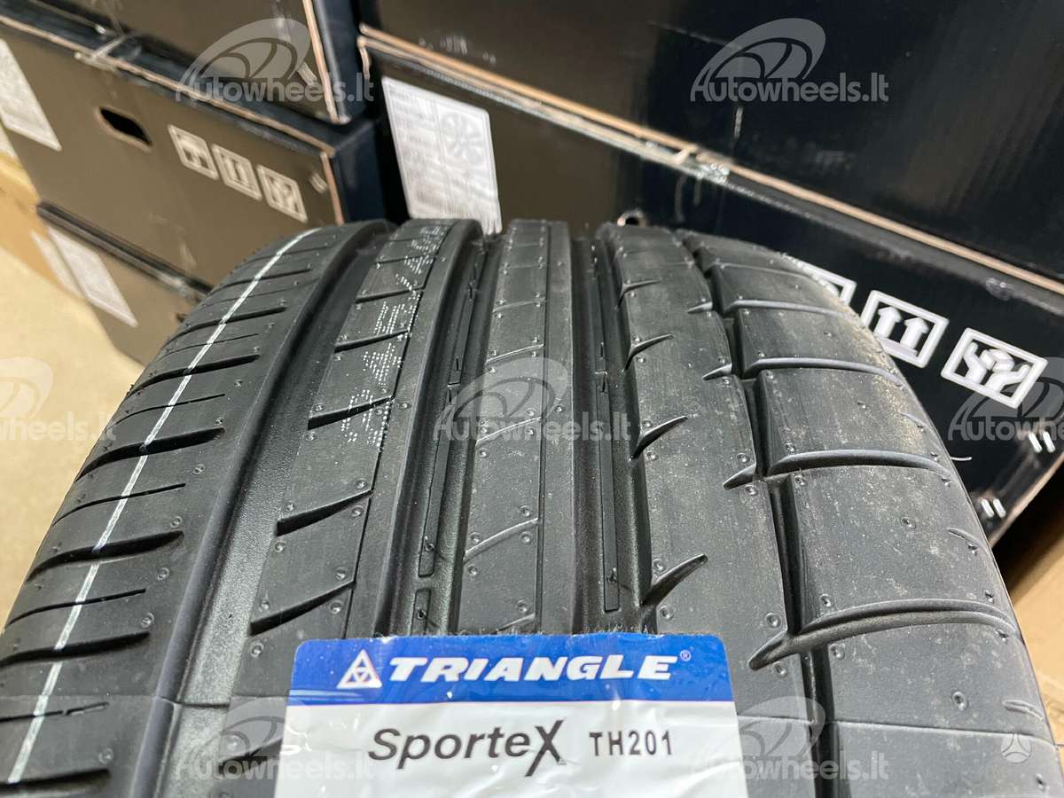 Triangle Sportex TH201, летние 235/40 R19