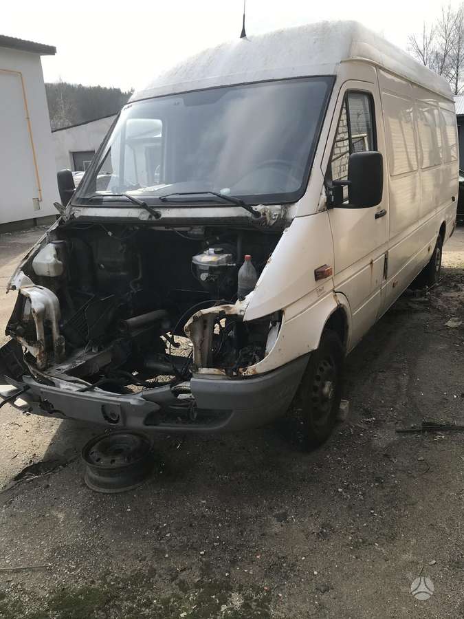 Mercedes-Benz Sprinter, cargo vans