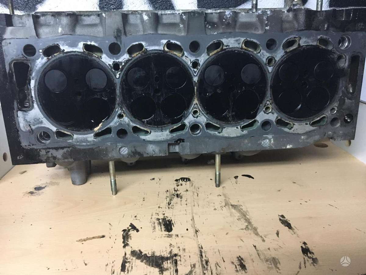 Ford Galaxy crankshaft, cylinder head