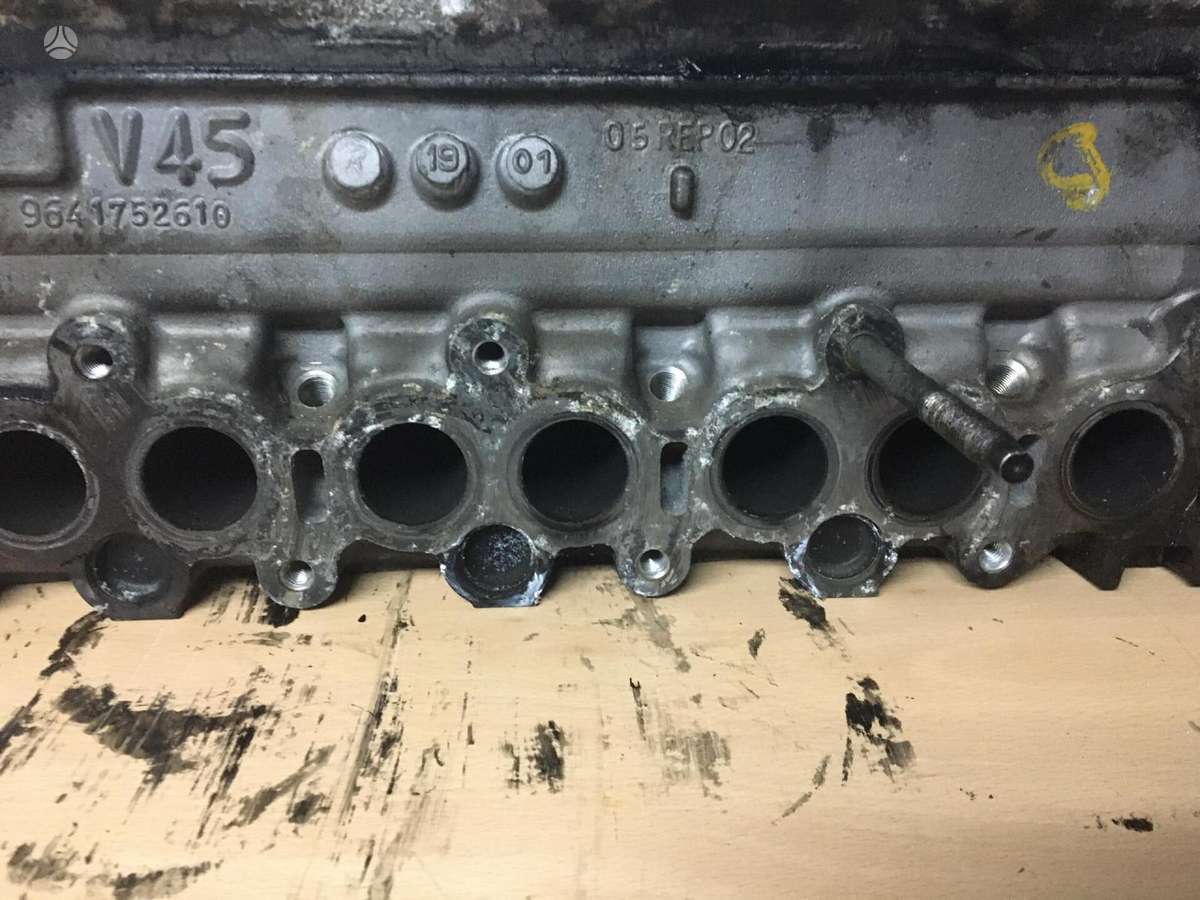 Ford Galaxy crankshaft, cylinder head