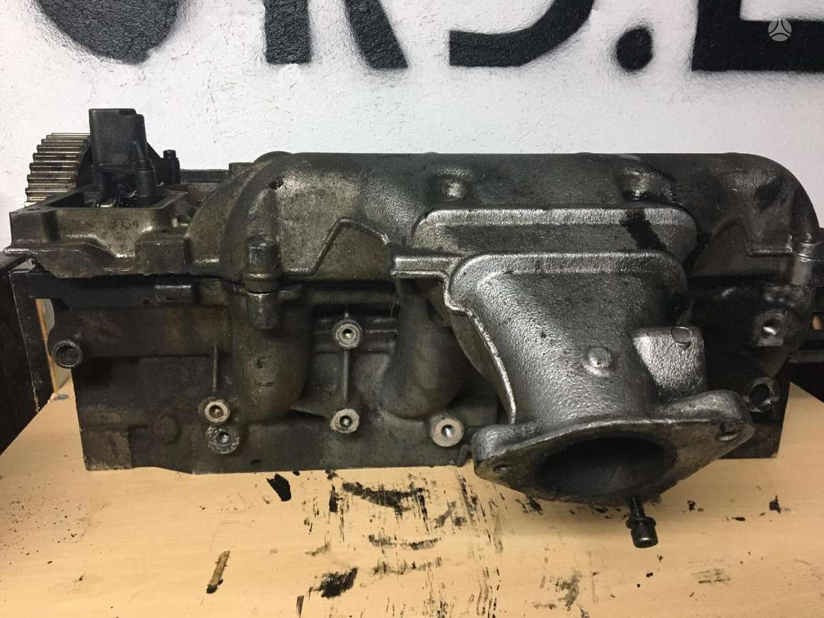 Citroen C5, 9634559710, cylinder head