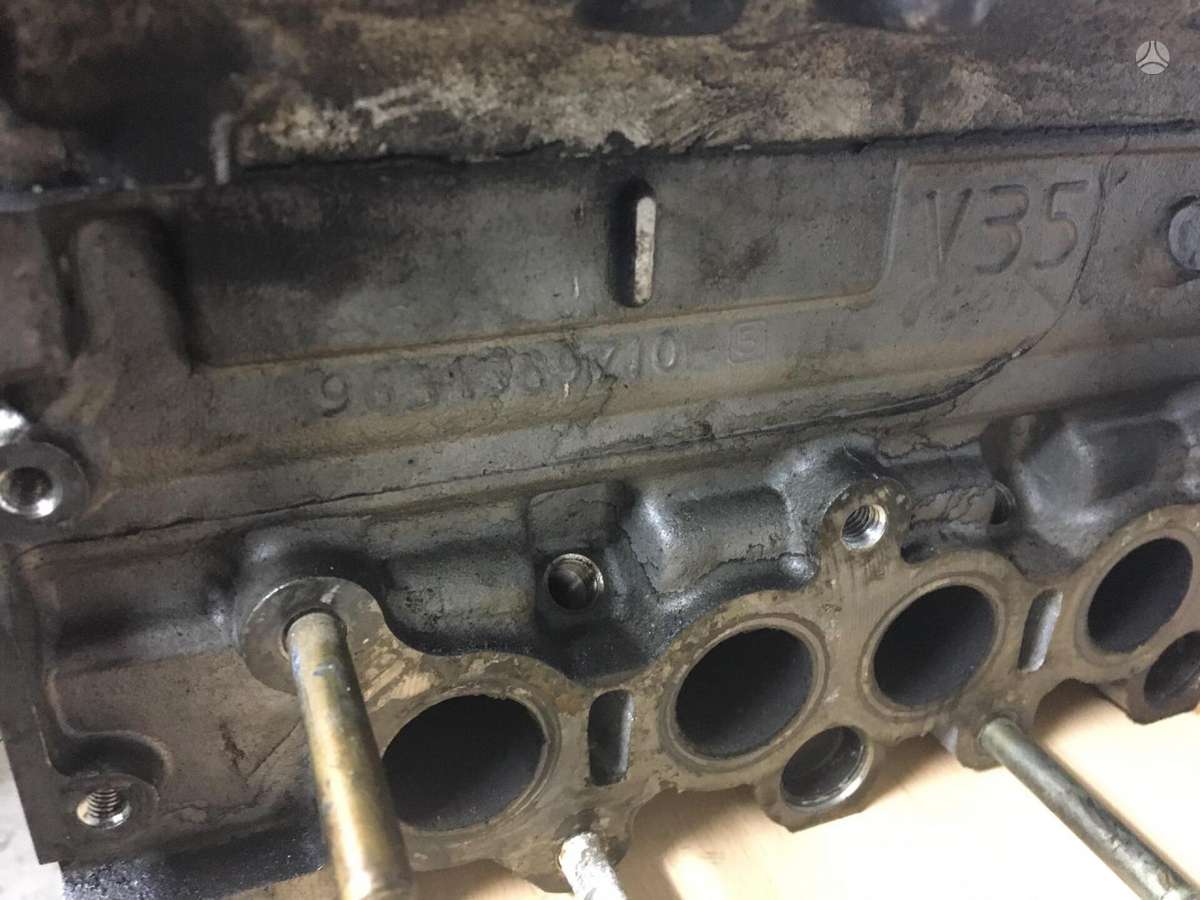 Citroen C5, 9634559710, cylinder head