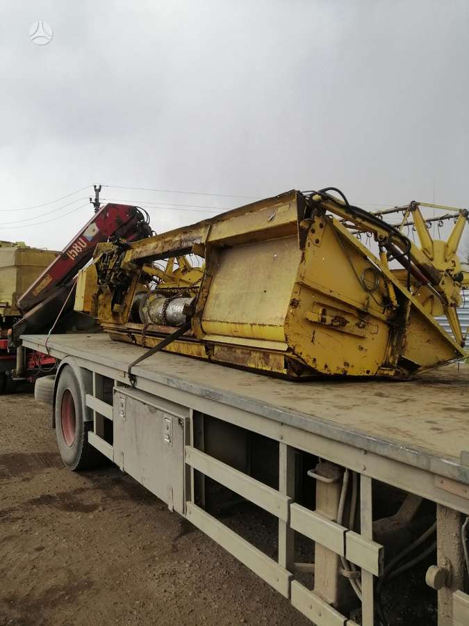 New Holland 8050