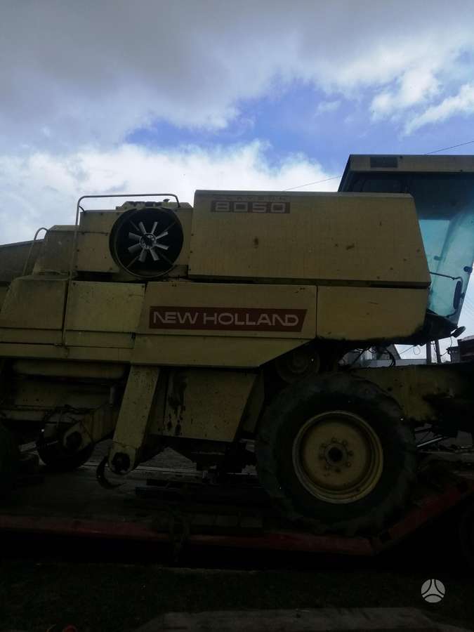New Holland 8050