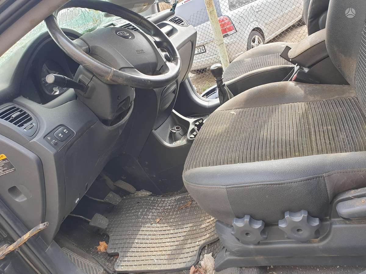 Kia Sportage по частям