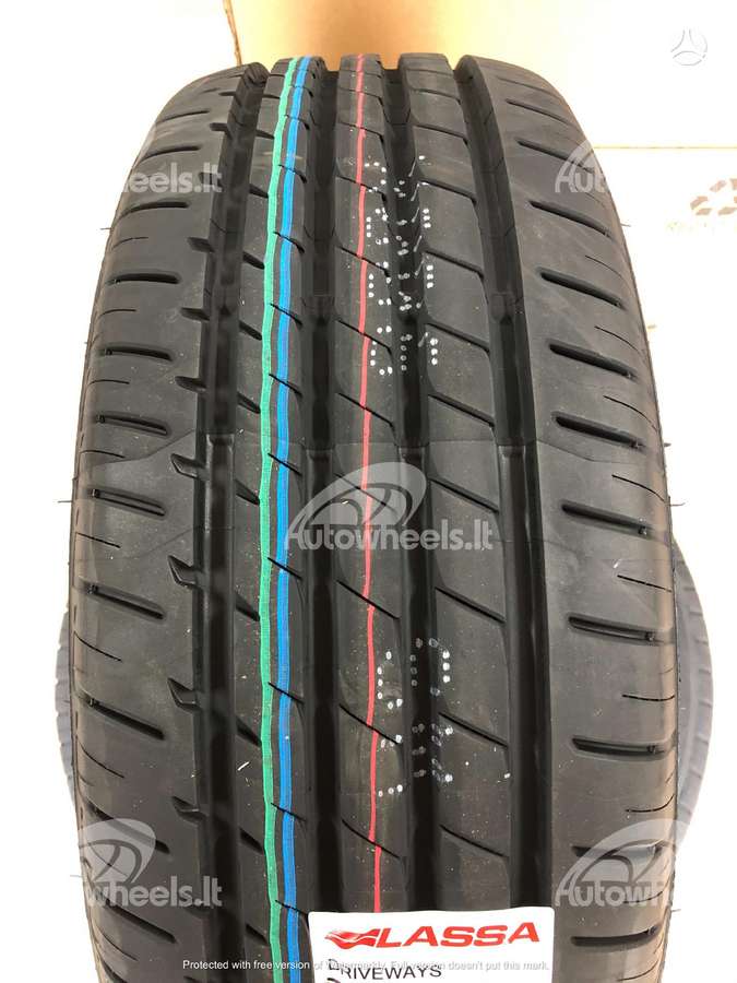 Lassa Driveways, vasarinės 215/55 R17