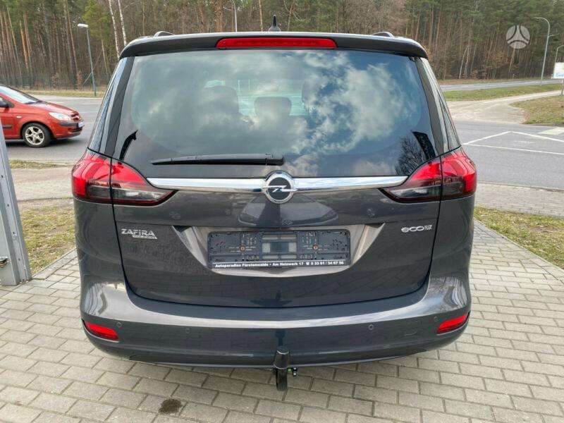 Opel Zafira dalimis