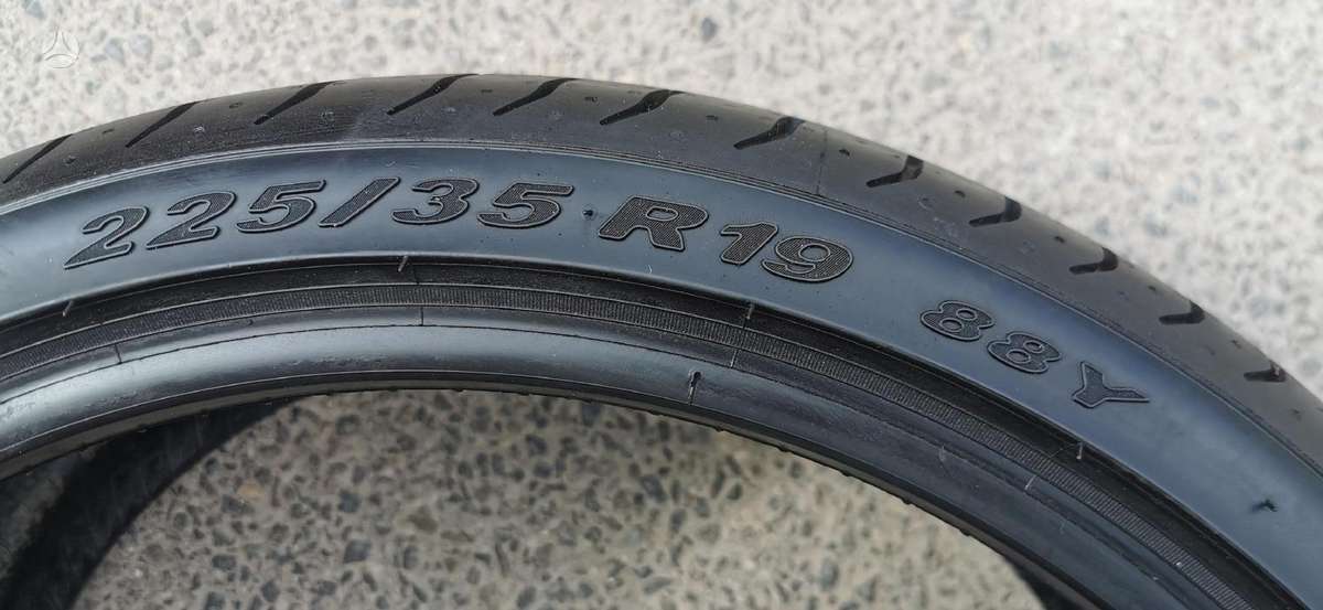 Pirelli, summer 225/35 R19
