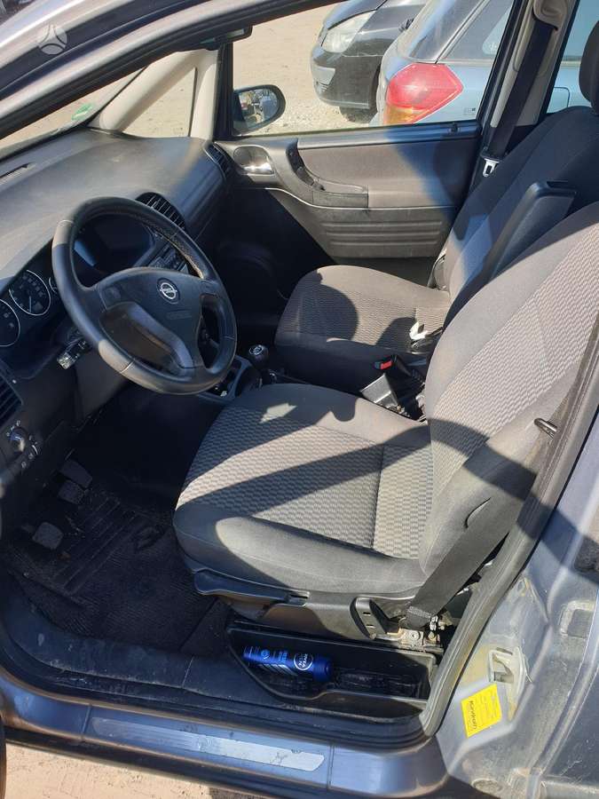 Opel Zafira for parts