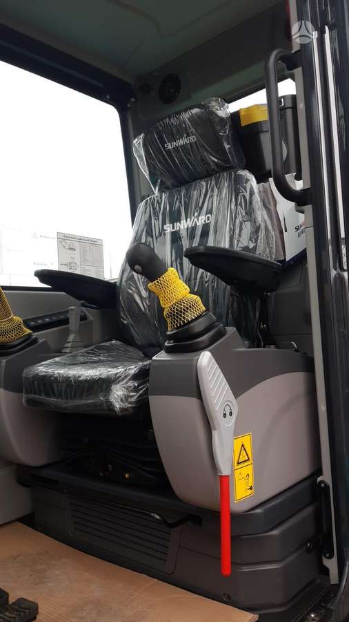Sunward SWE 90UF, excavator