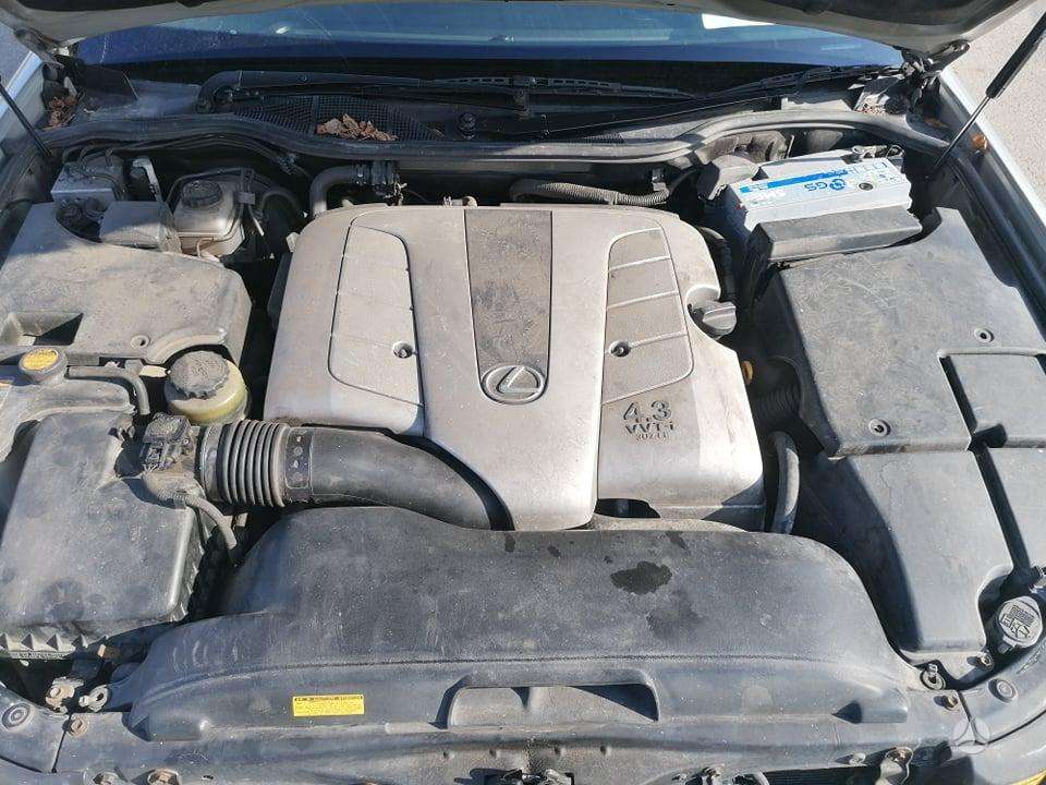 Lexus LS 430