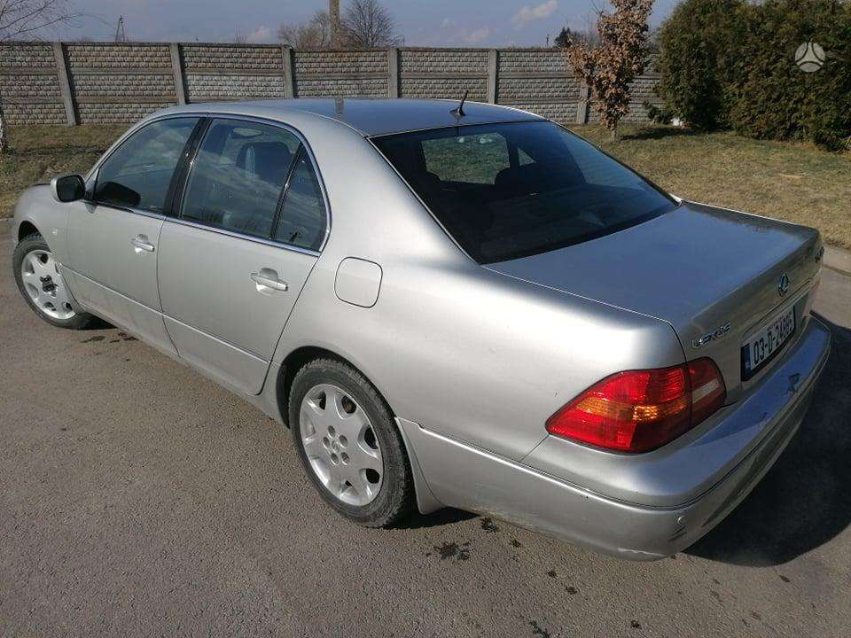 Lexus LS 430