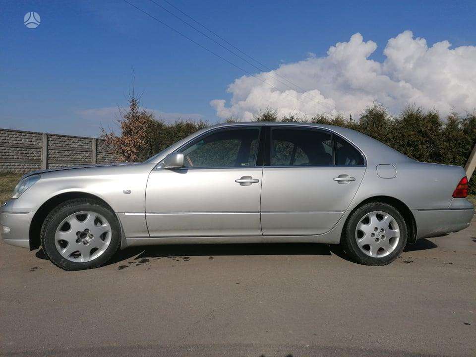 Lexus LS 430