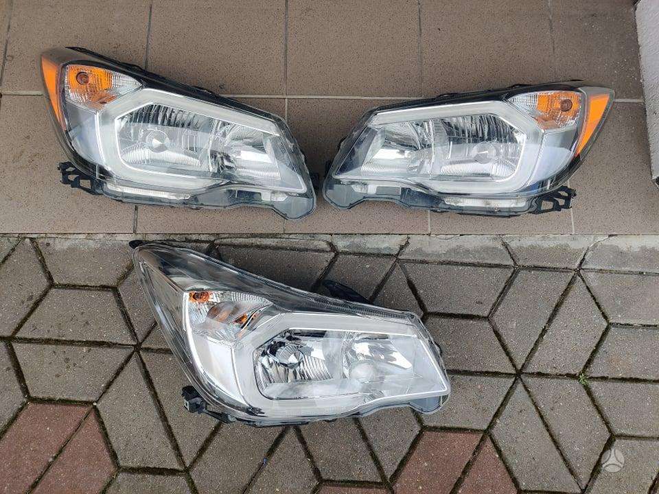 Subaru Forester žibintai