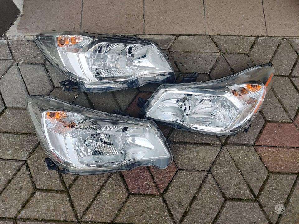 Subaru Forester žibintai