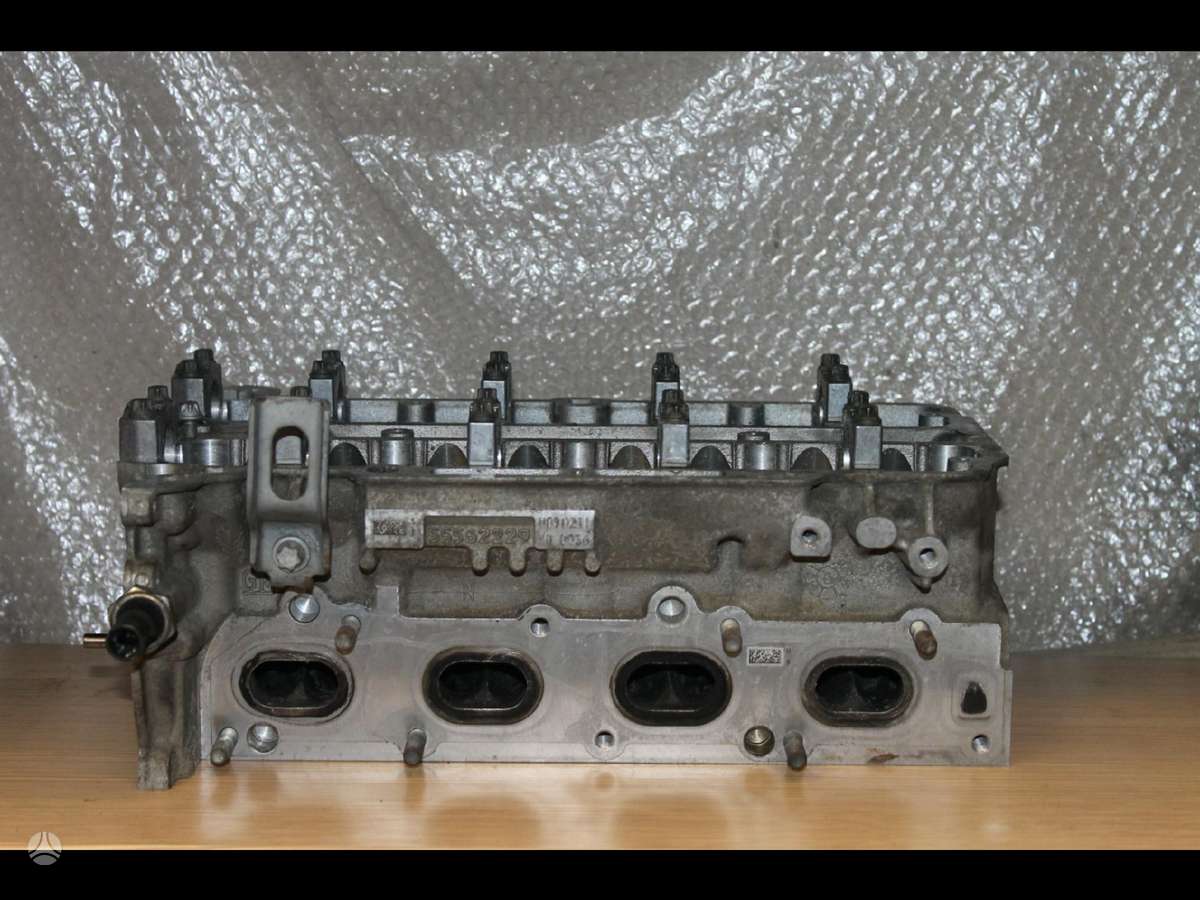 Opel Astra, 55562229, cylinder head