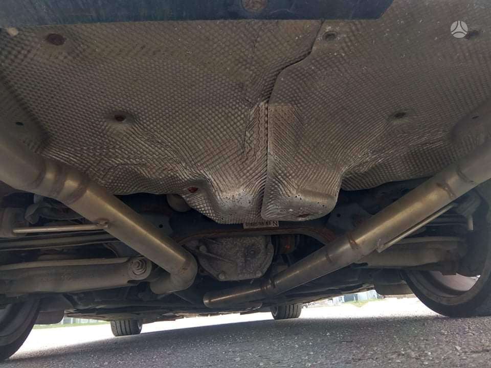 BMW 335 dalimis. Spalvos kodas 475