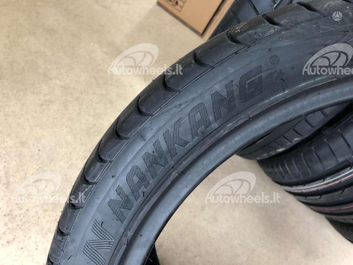 Nankang AS-2, summer 275/35 R18