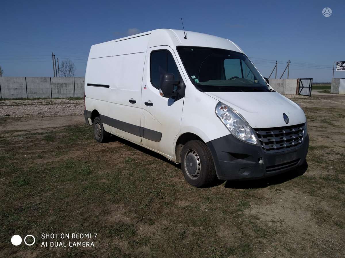 Renault Master, preču