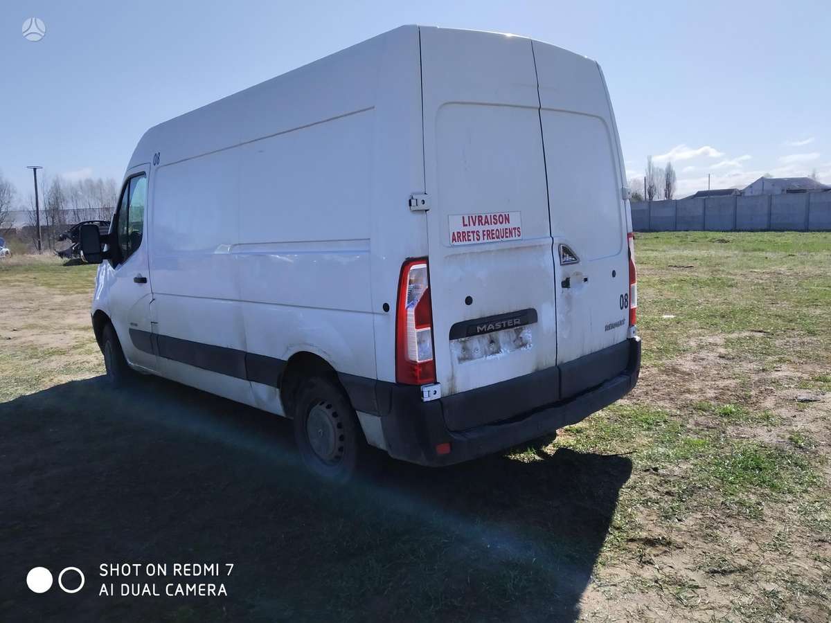 Renault Master, preču