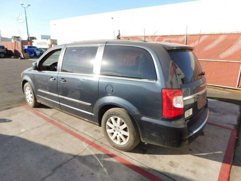 Chrysler Town & Country dalimis