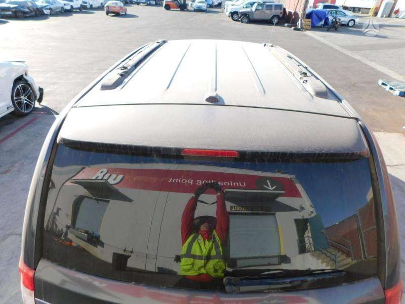 Chrysler Town & Country dalimis
