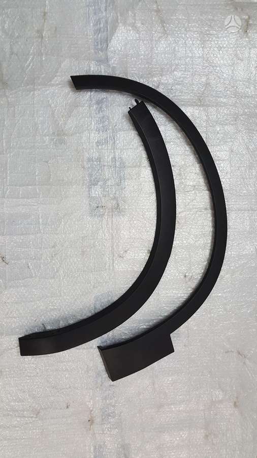 Volvo XC40 doors