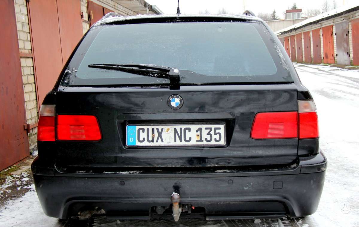 BMW 530 dalimis. Dalimis m paketas