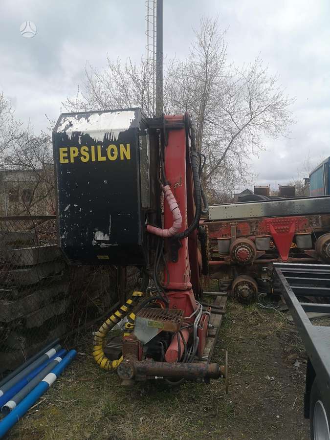 Epsilon E10.78 Z, grapples