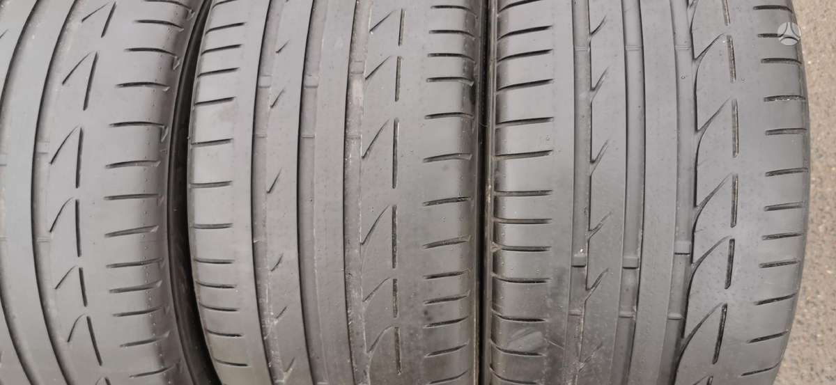 Bridgestone, vasaras 255/40 R18