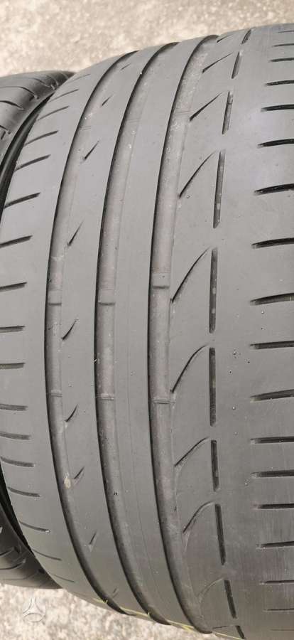 Bridgestone, vasaras 255/40 R18