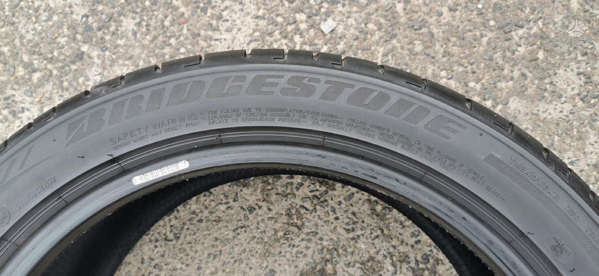 Bridgestone, vasaras 255/40 R18