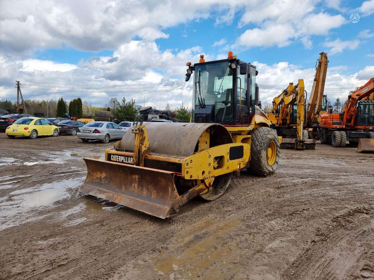Caterpillar CS 563E, vibrator / compactor