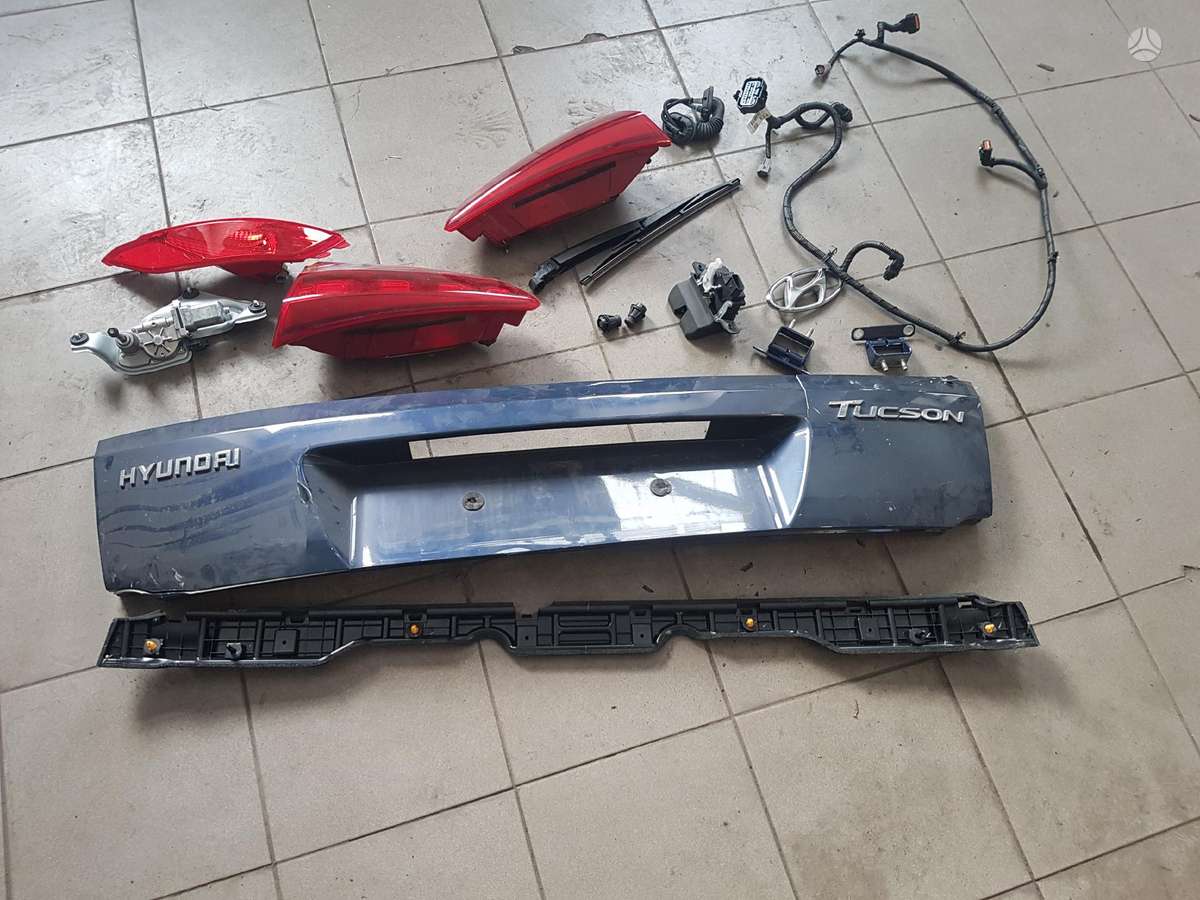 Hyundai Tucson hood (front, rear), lights