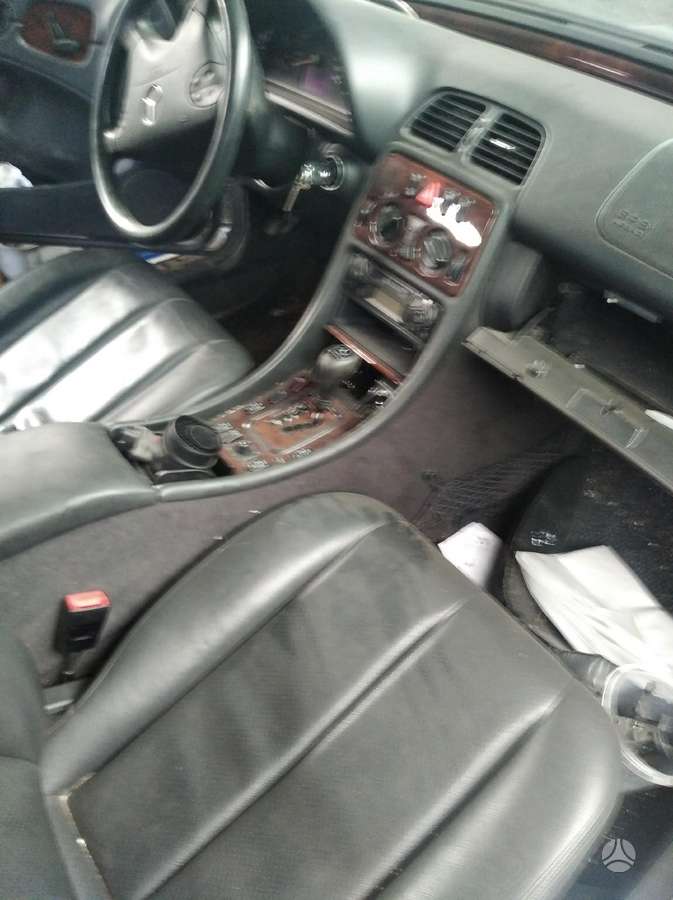 Mercedes-Benz CLK200 по частям