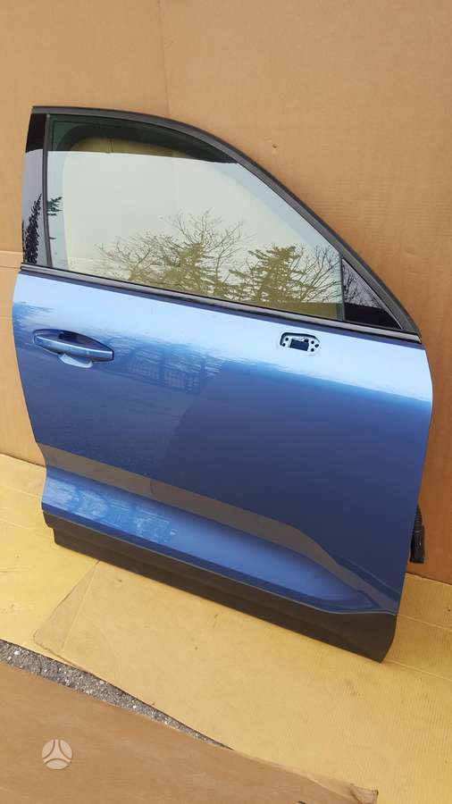 Volvo XC40 doors
