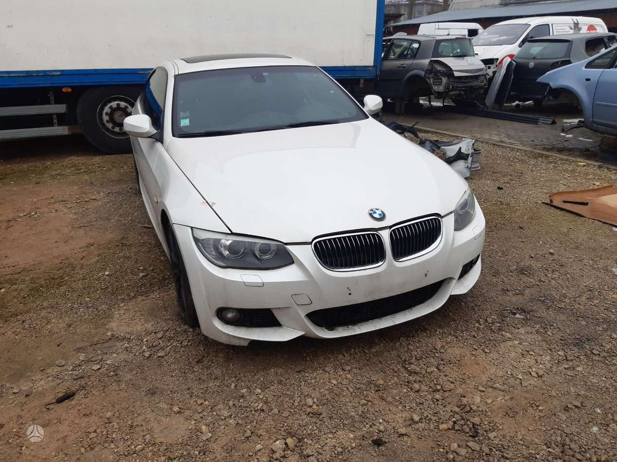 BMW 3 serija dalimis