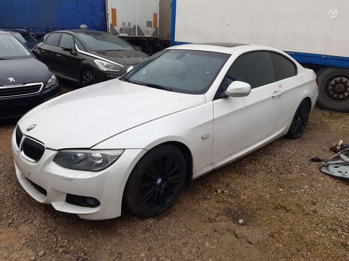 BMW 3 serija dalimis