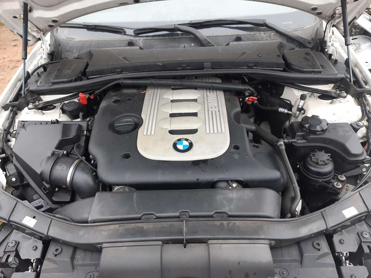 BMW 3 serija dalimis
