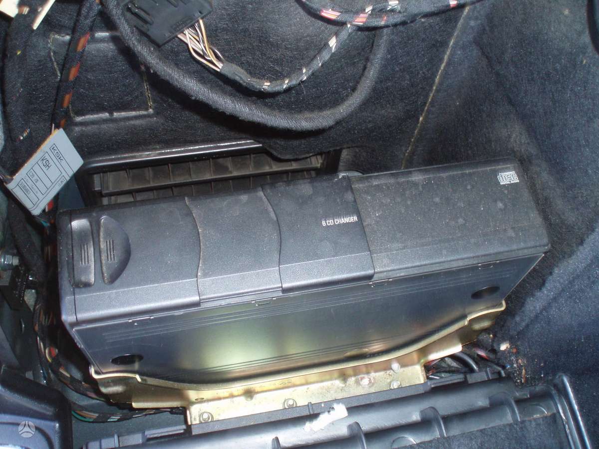 BMW 520 dalimis