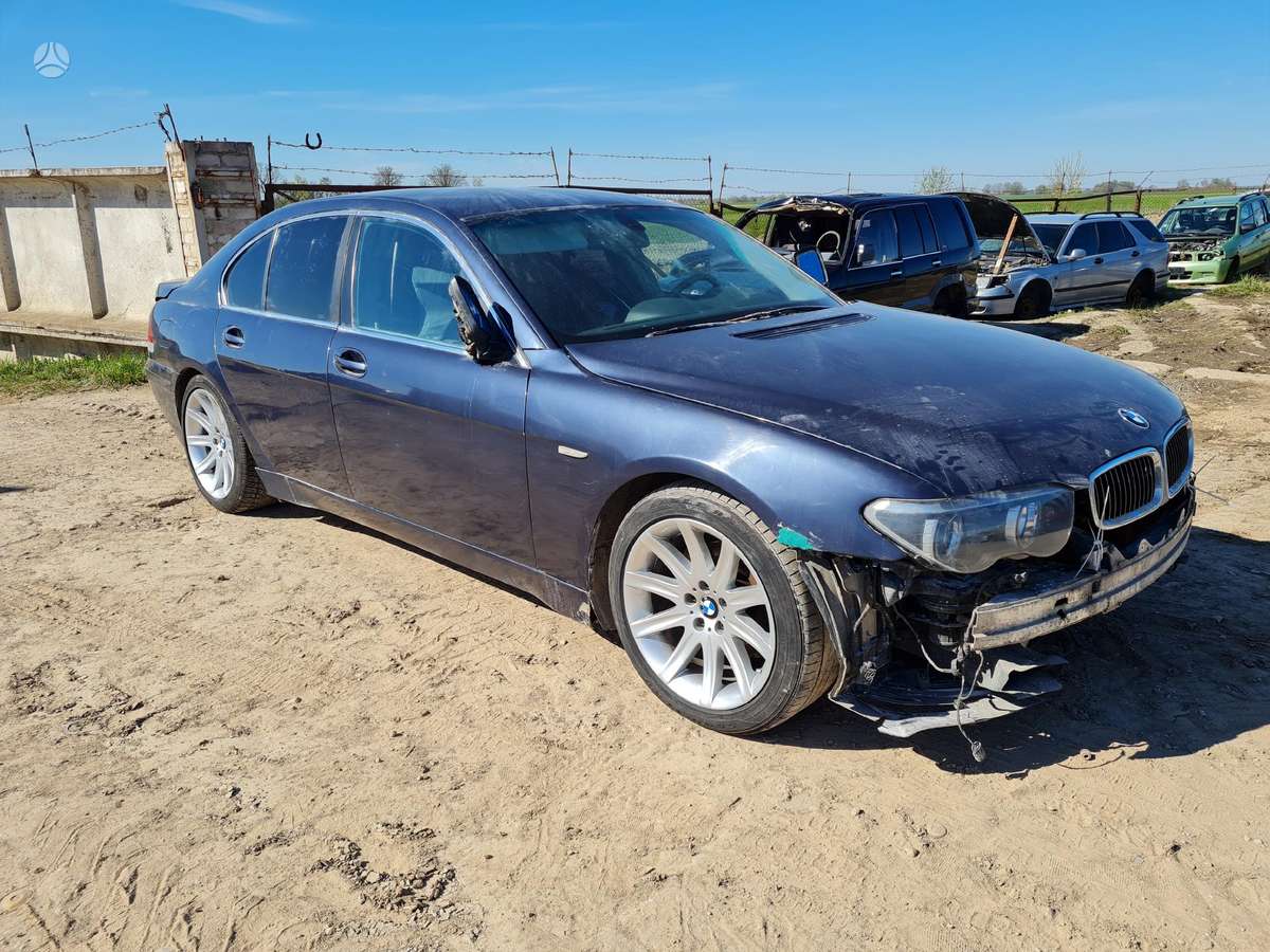 BMW 735