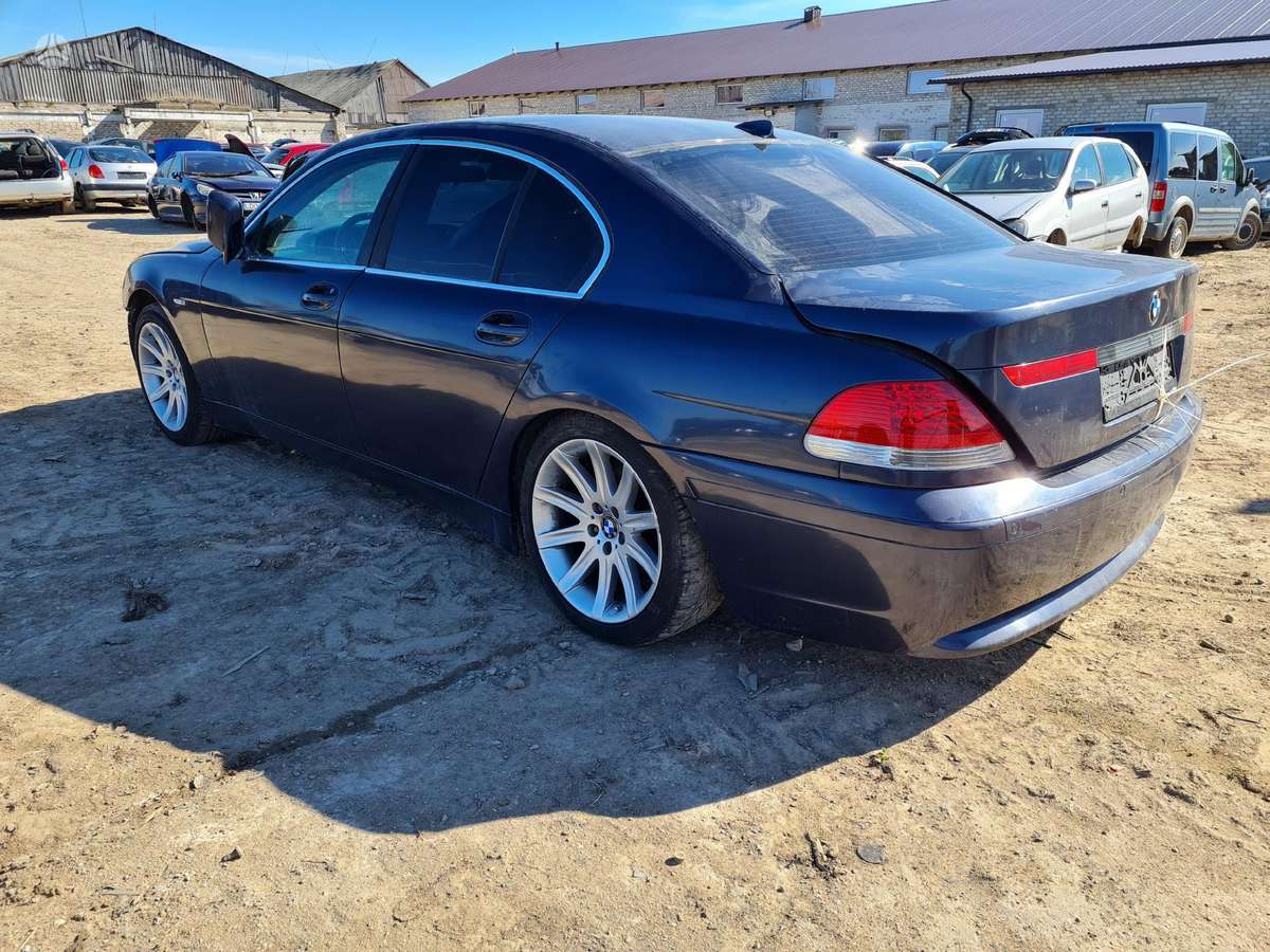 BMW 735
