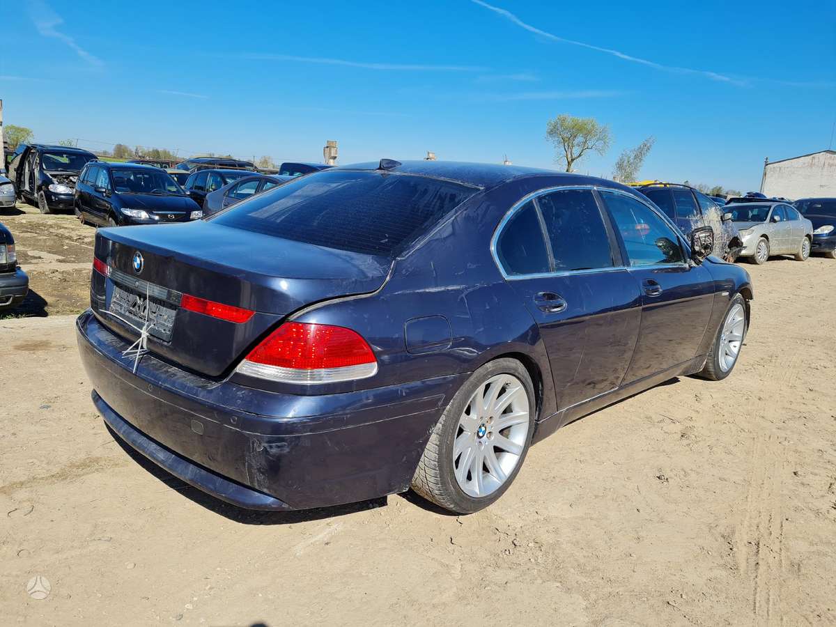 BMW 735