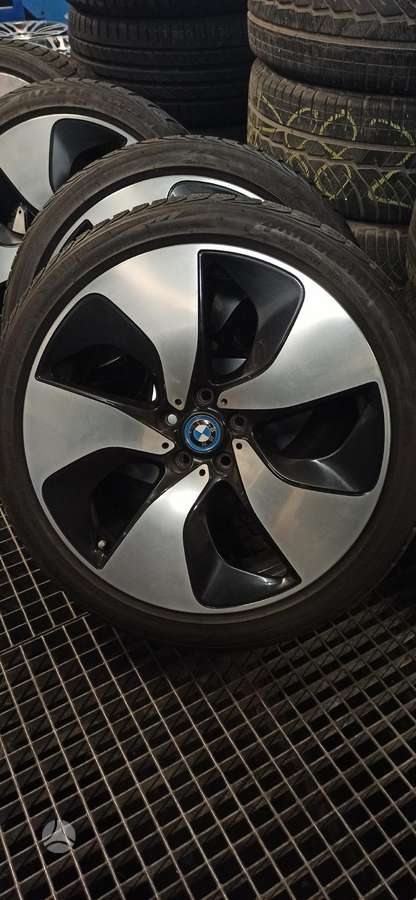 BMW I8 su padangomis, легкосплавные , R20